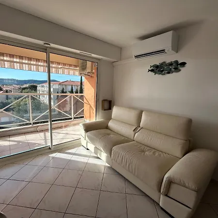 Apartment Sea View 32